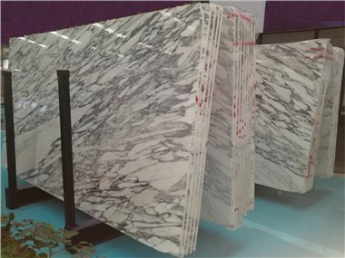 Đá cẩm thạch trắng Arabescato