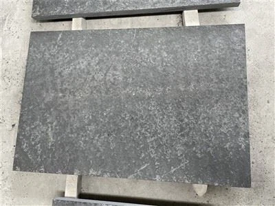 Gạch đá bazan đen